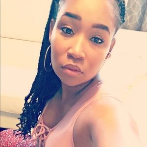 Meet your Posher, Kendra